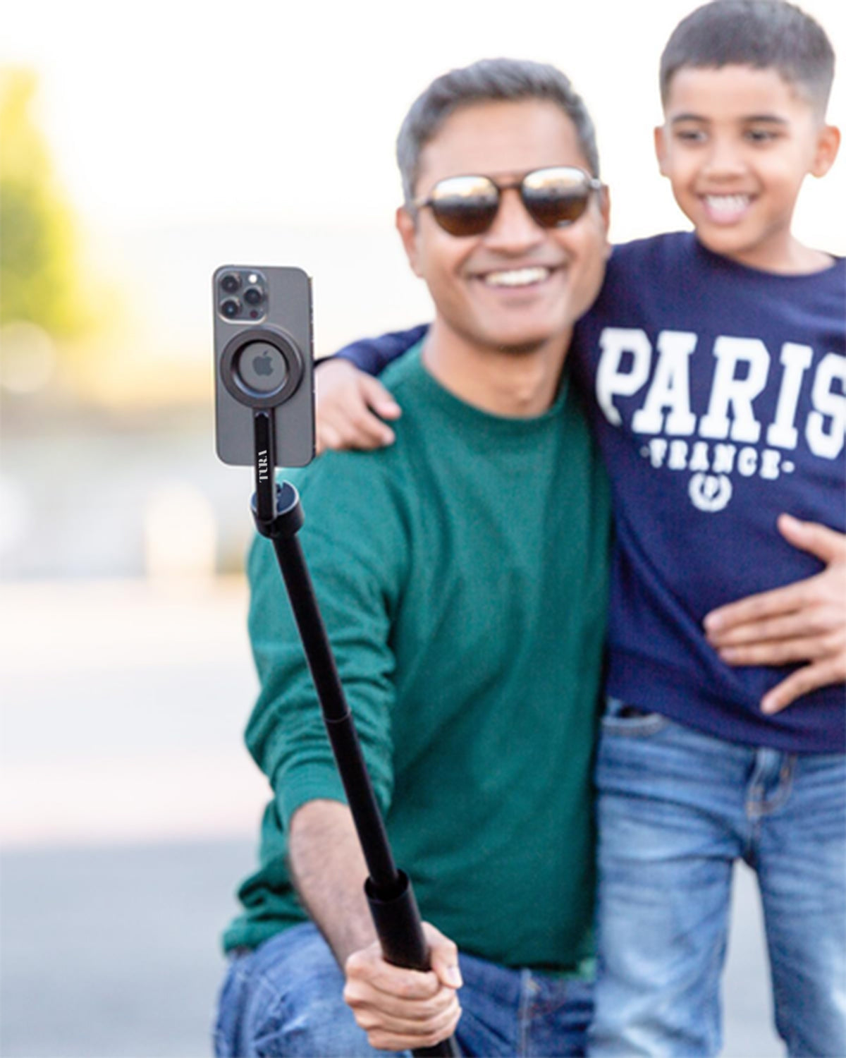 TURA Magnetic Tripod